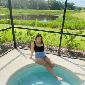 Meet your Posher, Lydia